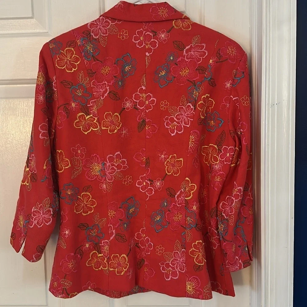 Women’s Coldwater Creek Red Floral Embroidered 3/4 sleeves Blazer Size Medium